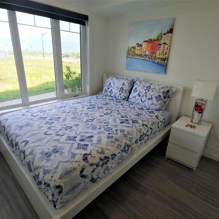 Serene 2 Bedroom Condo With Balcony And Lakeview Winnipeg Exterior foto